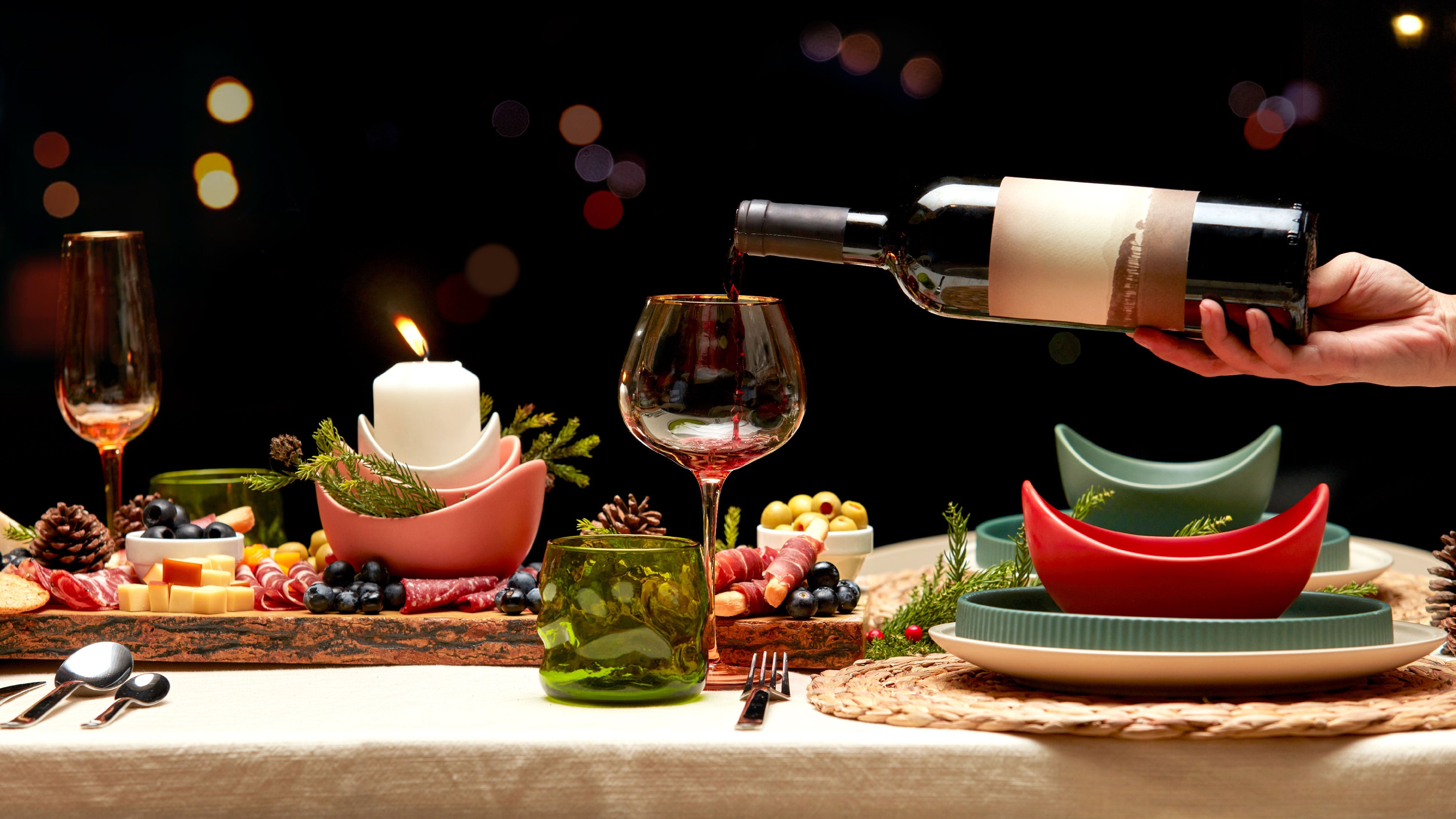 COSY CHRISTMAS DINNER